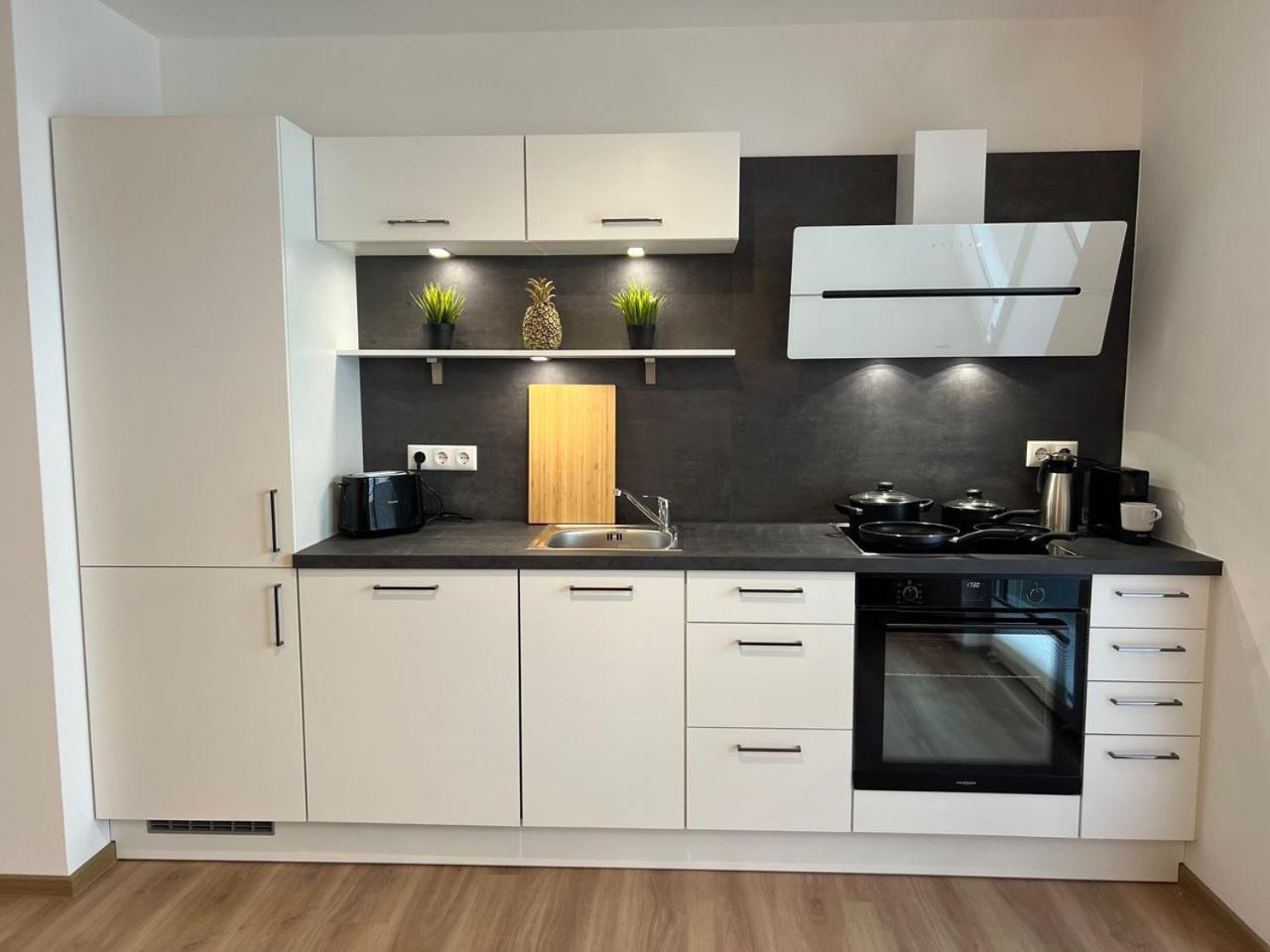 Tomsflat Braunschweig - 3 Rooms, Kitchen, Workspace, Highspeed Wifi, Washer & Dryer, Balcony Zewnętrze zdjęcie